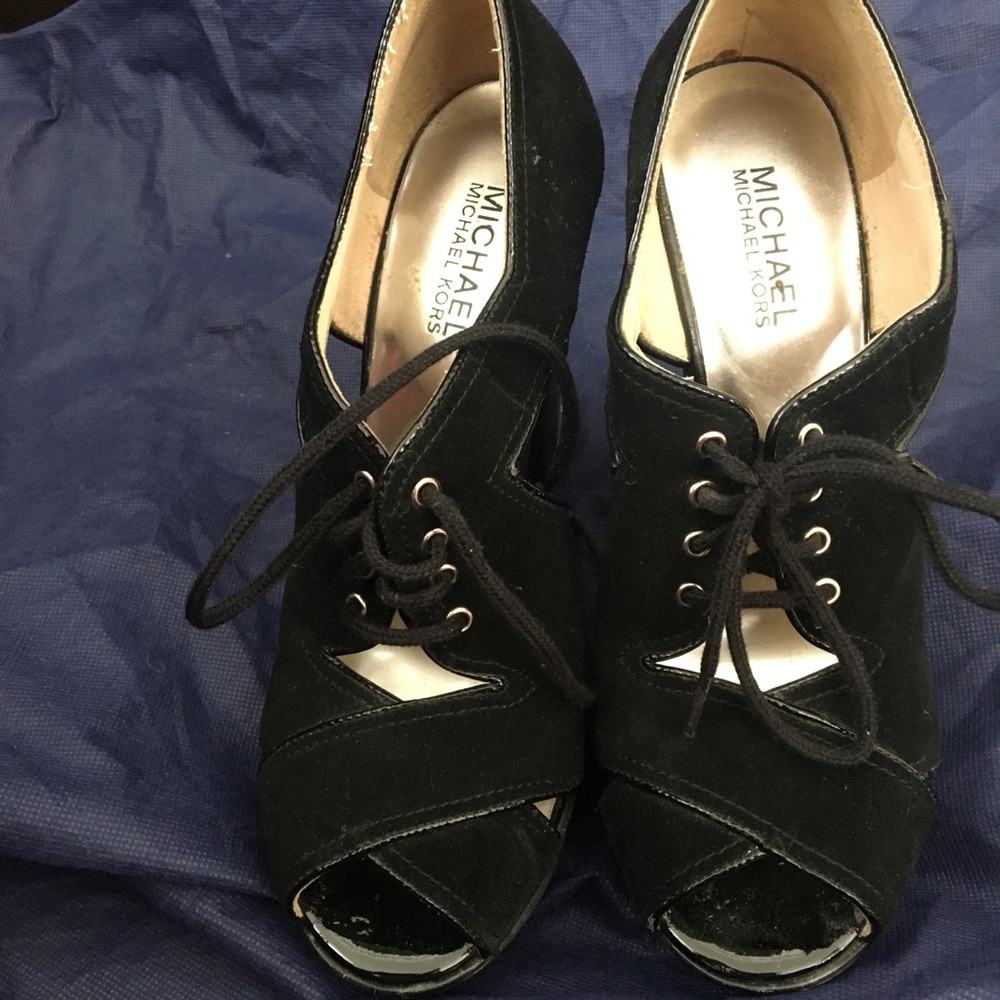 Michael Kors Platform lace heels